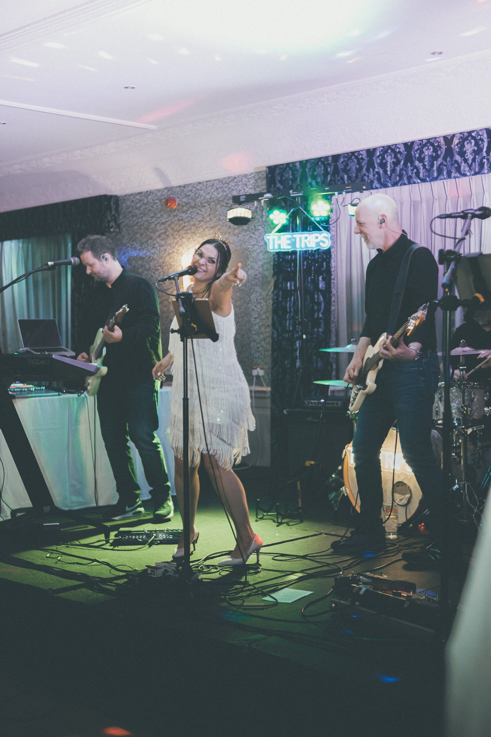 Candy & James — reception party (35), wedding photography by Anna Mello Studios, Dublin