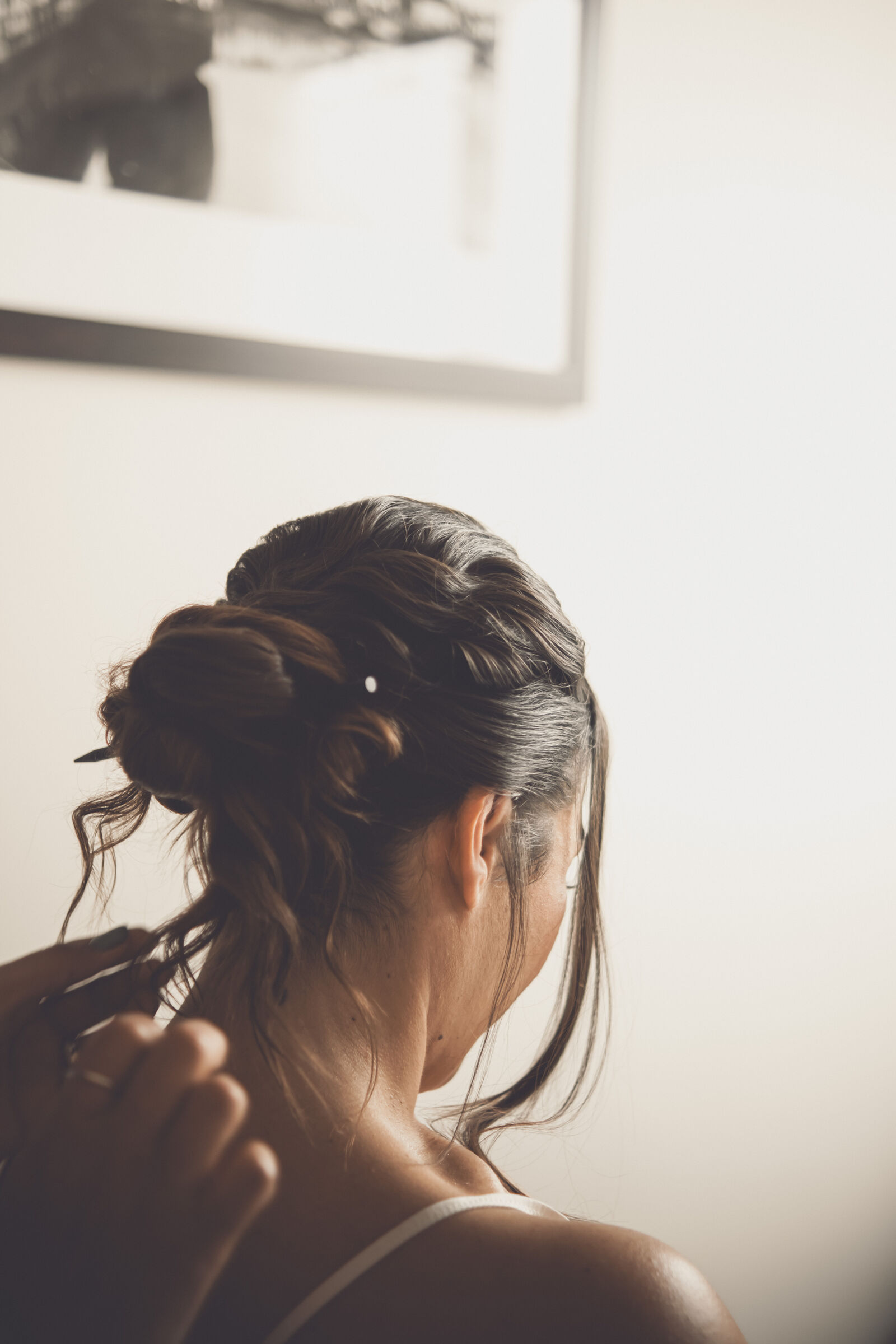 Candy & James — getting ready (06), wedding photography by Anna Mello Studios, Dublin
